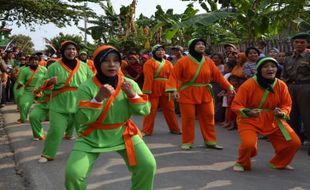 Tari Kuntulan Asal Pemalang, Tarian Bernuansa Islami Berpadu dengan Jurus Silat