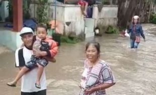 Banjir di Perkampungan Kaligawe Pedan Klaten, Ketinggian Capai 1,5 Meter