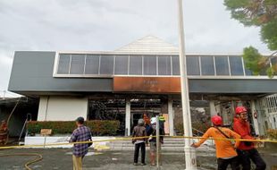 Kantor BTPN Jogja Terbakar, Bank Pastikan Jaminan & Uang Nasabah Aman