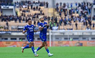 Persib Bandung Jamu Arema Tanpa Penonton karena Alasan Keamanan