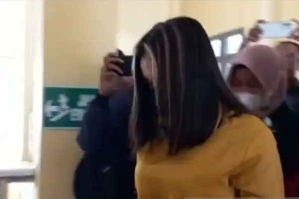 Retro porno filmlar HD formatda onlayn