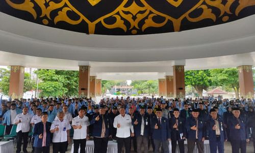 Juliyatmono Terima 407 Mahasiswa PKN IIM Surakarta