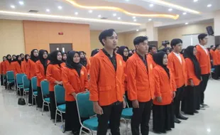 Melantik Pengurus UKM ITS PKU Muhammadiyah Surakarta, Ini Harapan Rektor