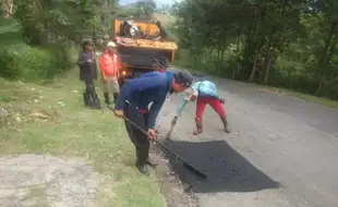 Sejumlah Jalan Provinsi yang Rusak di Wonogiri Mulai Diperbaiki, Ini Lokasinya