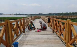 Sudah Ramai Pengunjung, Jembatan Kayu Waduk Cengklik Lewati 3 Desa di Boyolali