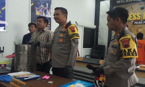 Korupsi Rp425 Juta, Kades Kalitorong Pemalang Beli Ponsel Baru & Genset