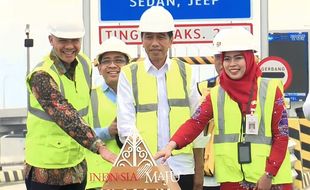 Resmikan Tol Semarang-Demak Seksi II, Jokowi: Sekaligus Jadi Tanggul Laut