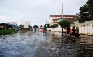 Arti Mimpi Banjir Membawa Peringatan Ada Konflik Internal