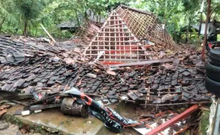 Puting Beliung Terjang Paranggupito Wonogiri, 1 Bangunan Ambruk, 1 Rumah Rusak