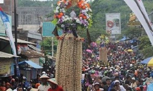 Menyelisik Asal Usul Tradisi Meron di Pati