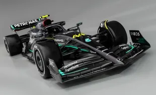 Mantap! Mobil Mercedes Jadi Jet Darat F1 dengan Livery Terbaik Versi Penggemar