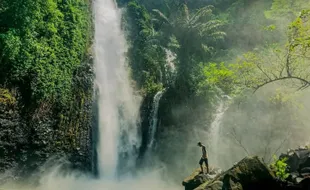 Menikmati Pemandangan Alam yang Eksotis di Air Terjun Songgo Langit Jepara