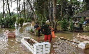 Sungai Citanduy di Ciamis Meluap, Makam dan Persawahan Terendam Banjir