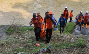 Warga Sukoharjo yang Hanyut di Bengawan Solo Ditemukan Meninggal di Karanganyar