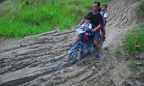 Potret Jalan Desa di Grobogan Belum Tersentuh Pembangunan Infrastruktur