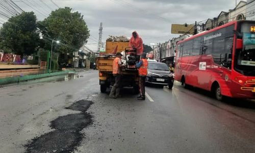 Cuaca Belum Mendukung, Penambalan Jalan Berlubang Jadi Prioritas di Sukoharjo