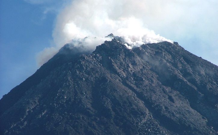 Sejarah Letusan Merapi, Gunung Api Paling Aktif & Berbahaya di Dunia