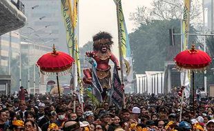 Pawai Ogoh-Ogoh di CFD Jakarta Sambut Hari Raya Nyepi