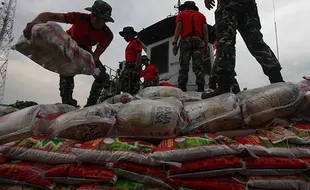 Pemprov Jatim Kirim Bantuan Atasi Krisis Pangan Dampak Cuaca Buruk di Masalembu