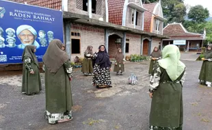 Pesantren Kasepuhan Raden Rahmat Semarang, Tempat Santri Lansia Belajar Agama