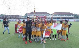 Turnamen Piala Wali Kota Solo 2023: Menang Adu Penalti, R2 Bawa Trofi Juara