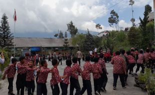 Erupsi Merapi, Siswa SDN 2 Tlogolele Ikuti Trauma Healing dari Polres Boyolali