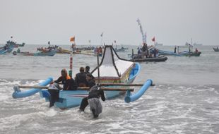 Sedekah Laut Jadi Tradisi Kliwonan di Cilacap, Berharap Tangkapan Ikan Melimpah