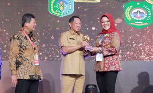 Jos! 96% Warga Klaten Sudah Jadi Peserta JKN, Pemkab Terima UHC Award dari BPJS