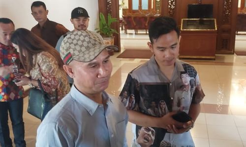 Wali Kota Gibran Ajak Pemilik Krisna Oleh-Oleh Bali Buka Gerai di Solo