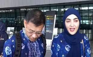 Anang dan Ashanty Umrah Bareng 40 Anggota Keluarga