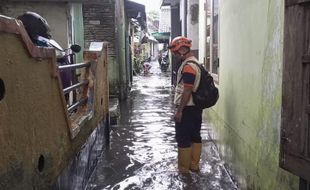 Diguyur Hujan 1 Jam, Banjir Genangi 14 Titik di Kota Malang