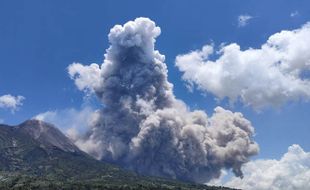 Awan Mbah Petruk & Mitologi Gunung Merapi