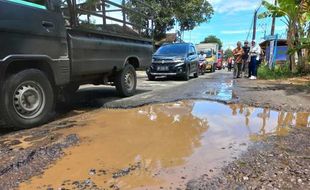 Rusak Berat! Jalan Wedi-Bayat Klaten bakal Dicor Beton, Anggarannya Rp5 Miliar