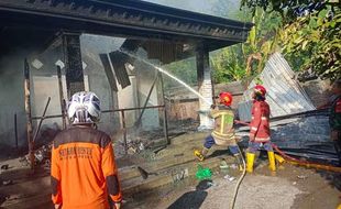 Kebakaran di Juwiring Klaten, Rumah Produksi Kasur dan Bantal Ludes Dilalap Api