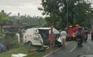 Ambulans Tabrak Truk Tangki Pertamina di Bulusulur Wonogiri, 2 Orang Terluka