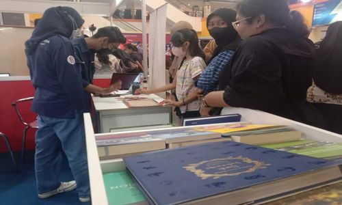 Asyiknya Pameran Buku Literacy Festival dan Evaluasi Ke Depan Dispersip Solo