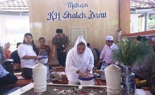 Jadi Destinasi Wisata Religi, Makam Kiai Sholeh Darat Selesai Dipugar