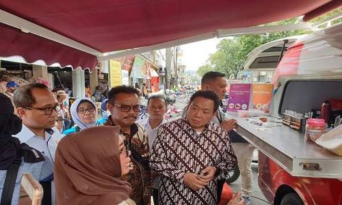 Gawat! Cumi Berformalin Ditemukan di Pasar Peterongan Semarang