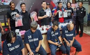 Polrestabes Semarang Tangkap Komplotan Pencuri Puluhan Smartphone Merek Iphone