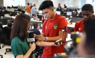 Ungkapkan Kesedihan, Para Pemain Timnas U-20 Indonesia Kenakan Pita Hitam