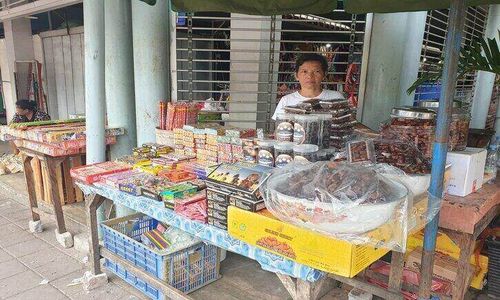 Ramadan Tiba, Penjualan Kurma di Pasar Peterongan Semarang Laris Manis