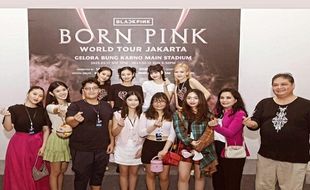 Keluarga Menko Airlangga Hartarto Berfoto dengan Blackpink