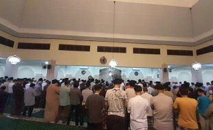 Tarawih Perdana di Masjid Agung At Taqwa Wonogiri, Ramai tapi Tak Membeludak