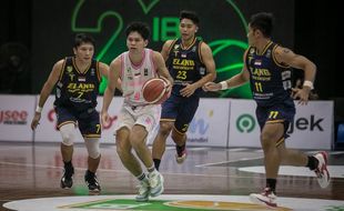 Hasil IBL 2023 Terbaru: West Bandits Solo Menang Lagi di Sritex Arena