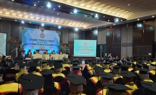 ITS PKU Muhammadiyah Resmi Melepas 183 Wisudawan, Ini Pesan Rektor