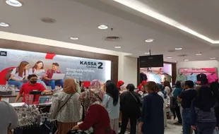 Serbu Mal di Solo, Wong Madiun Belanja Lebih dari Rp10 Juta untuk Baju Lebaran