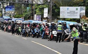 Potret Kepadatan Arus Balik di Jalur Puncak Bogor, Polisi Terapkan One Way