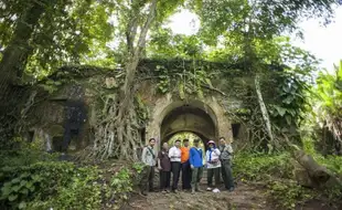 Menyusuri Benteng Karang Bolong Cilacap yang Dilengkapi Napoleon Tower