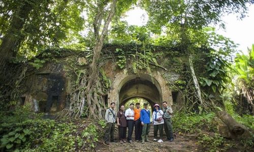 Menyusuri Benteng Karang Bolong Cilacap yang Dilengkapi Napoleon Tower