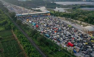 Sudah 73.010 Kendaraan Masuk Jakarta, Jalur Pantura Cirebon Masih Padat